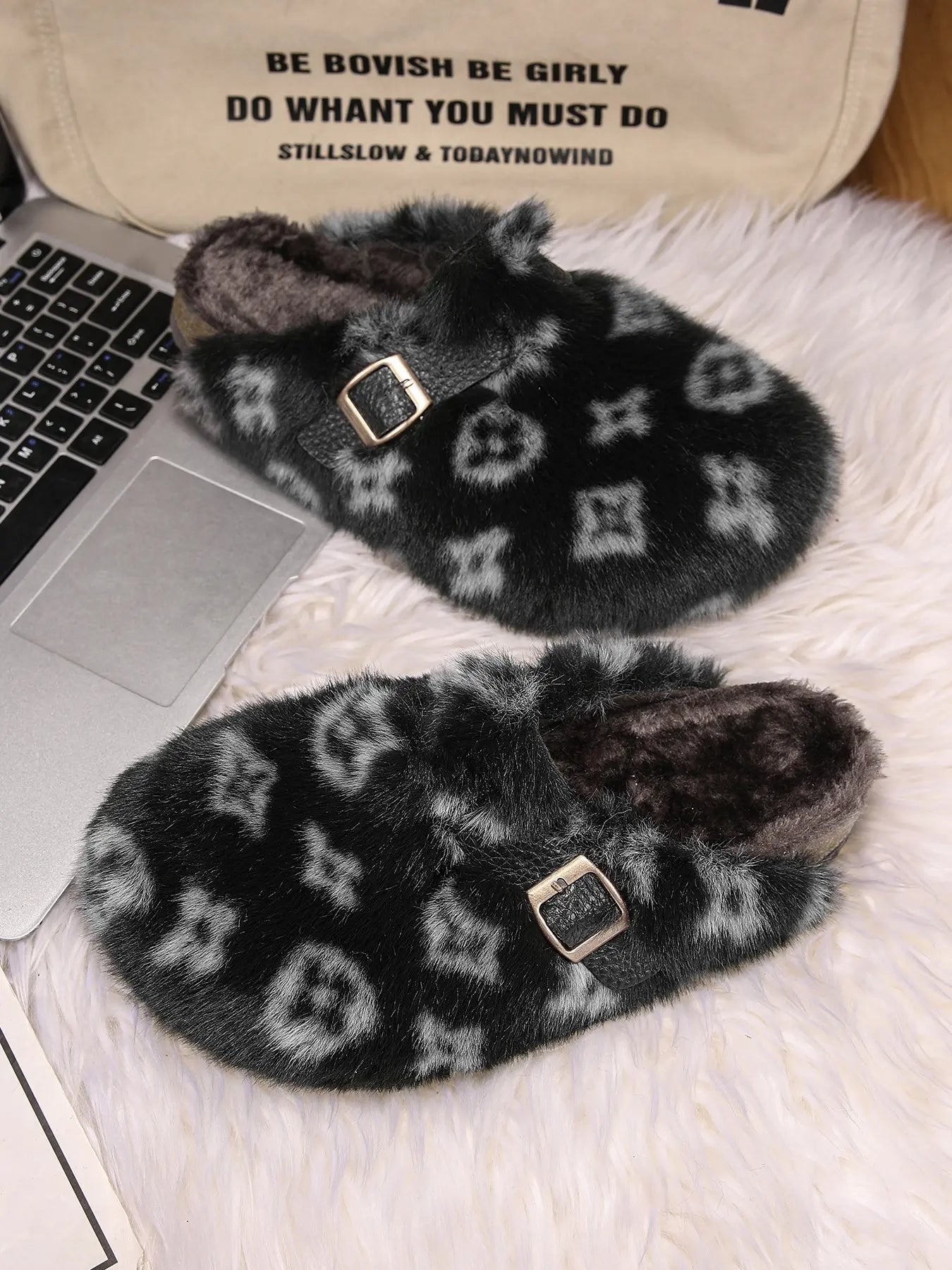 High-End Slip-On Fur Slippers for Men and Women, Plaid Pattern, Thick Sole, Casual Fashion, Anti-Slip, Warm Outdoor Shoes, Footwear, Perfect Gift, Leopard Pattern Slippers